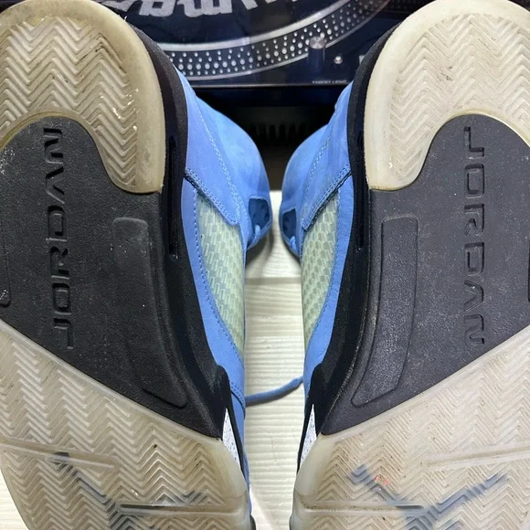 Jordan 5 UNC size 12 - Picture 3 of 3